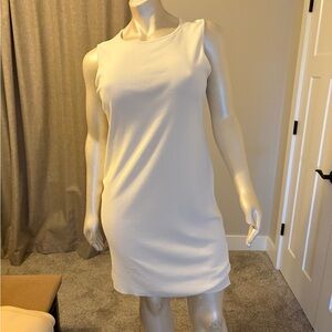 Ming Wang Sleeveless White Shift Dress
